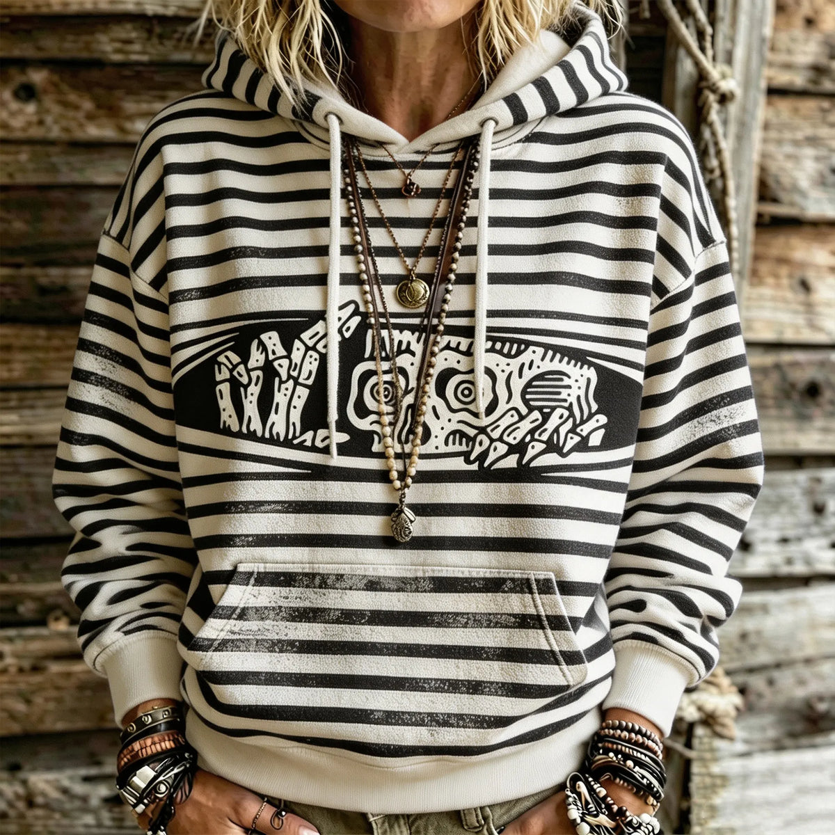 Women's Retro Striped Distressed Skull Hand Pattern Casual Loose Long-sleeved Hooded Sweatshirt