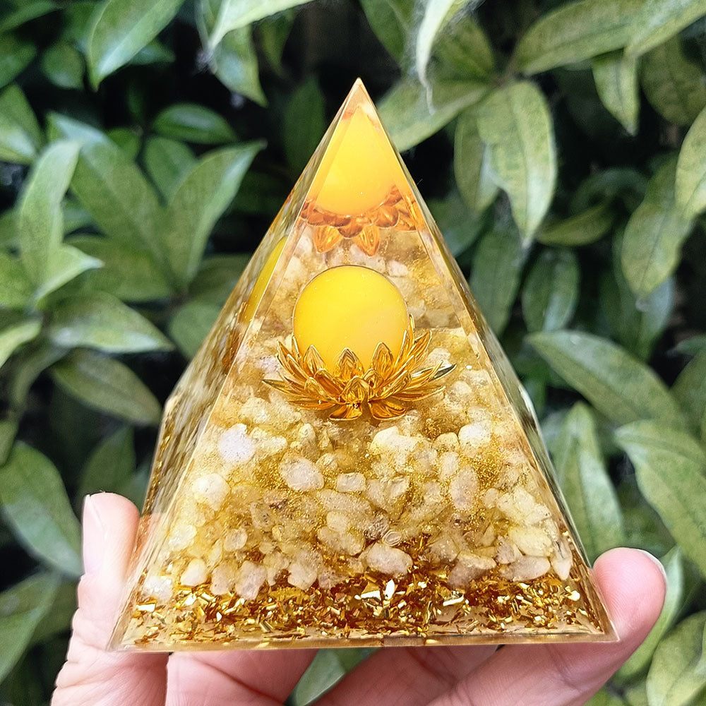 8 cm Orgonite Pyramid Crystal Pebble Gemstone Resin Pyramid Home Desktop Ornament for Meditation Spiritual Decor Gift
