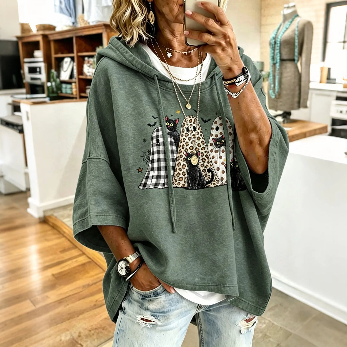 Women's Retro Halloween Ghost Cat Art Print Hooded Sweatshirt